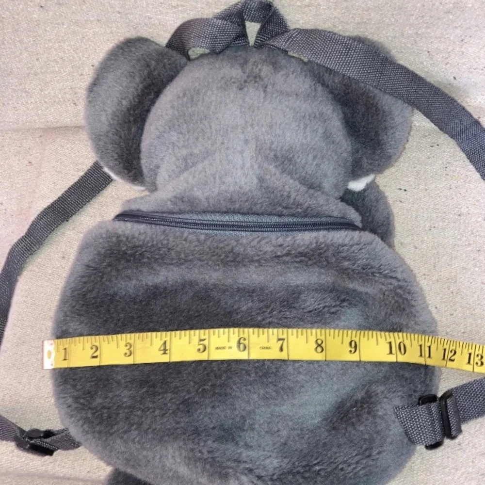 N/A adorable gray